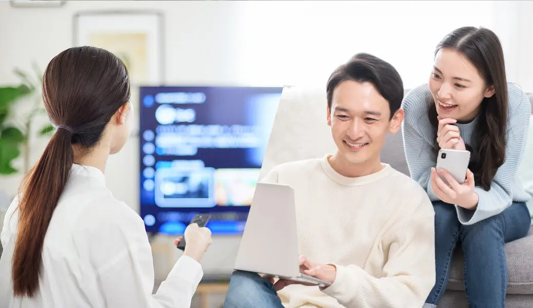 目の前のディスプレイにも、コニカミノルタの技術が？