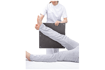 軽さと持ちやすさで回診撮影時の負荷を軽減するカセッテ型デジタルX線撮影装置「AeroDR swift」に17×17inchサイズ