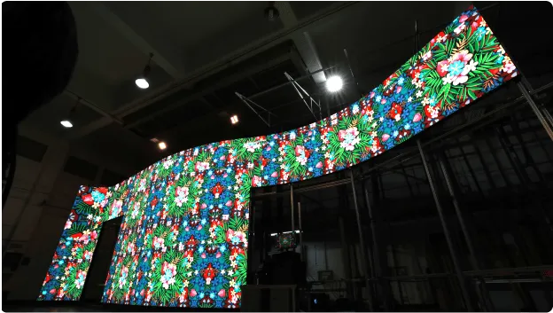 Seamless Curved LED Vision Wall to Create an Immersive Space.